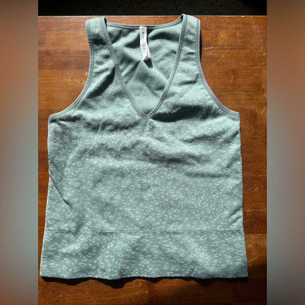 Athleta Women's Sleeveless V-Neck Cheetah Tank